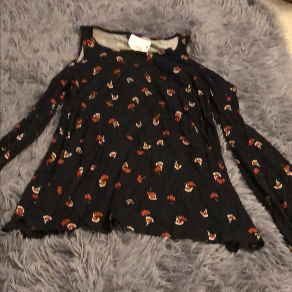 Aeropostale Cold Shoulder/Bell Sleeves Never Worn